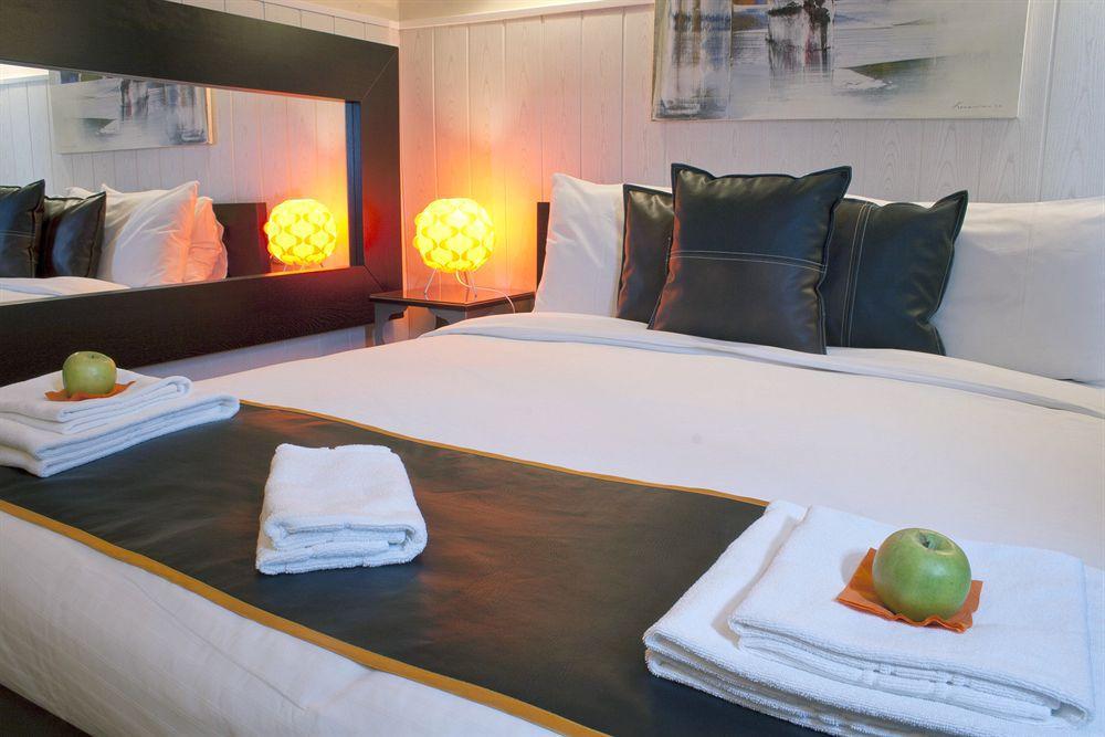 Hostal Oxum Мадрид Экстерьер фото