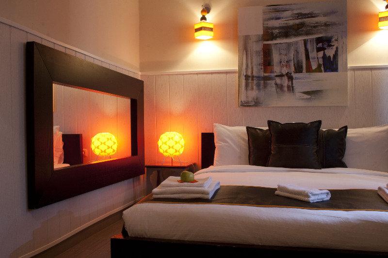 Hostal Oxum Мадрид Экстерьер фото