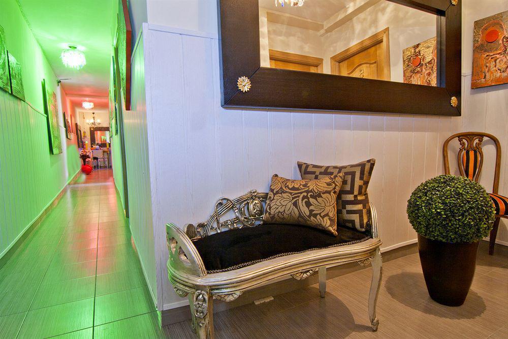 Hostal Oxum Мадрид Интерьер фото